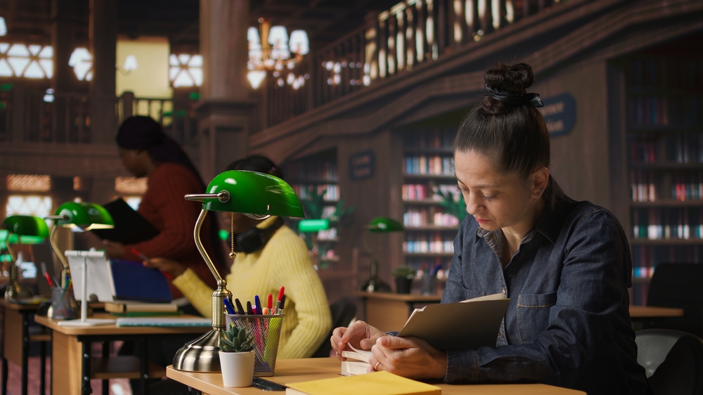 Estudiante o Profesional con Documentos Académicos
