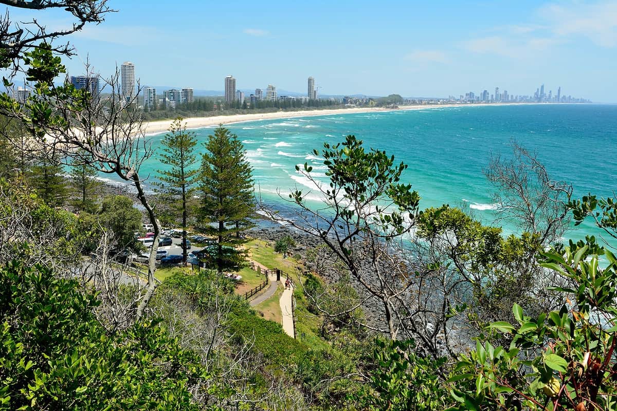 Gold Coast es la verdadera ciudad del sol, el surf y los parques de