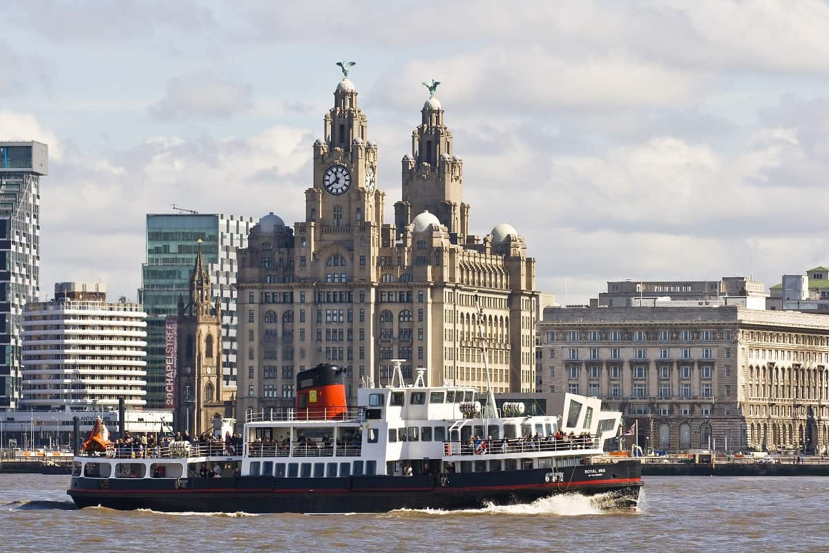 El Río Mersey, Edificio Liver