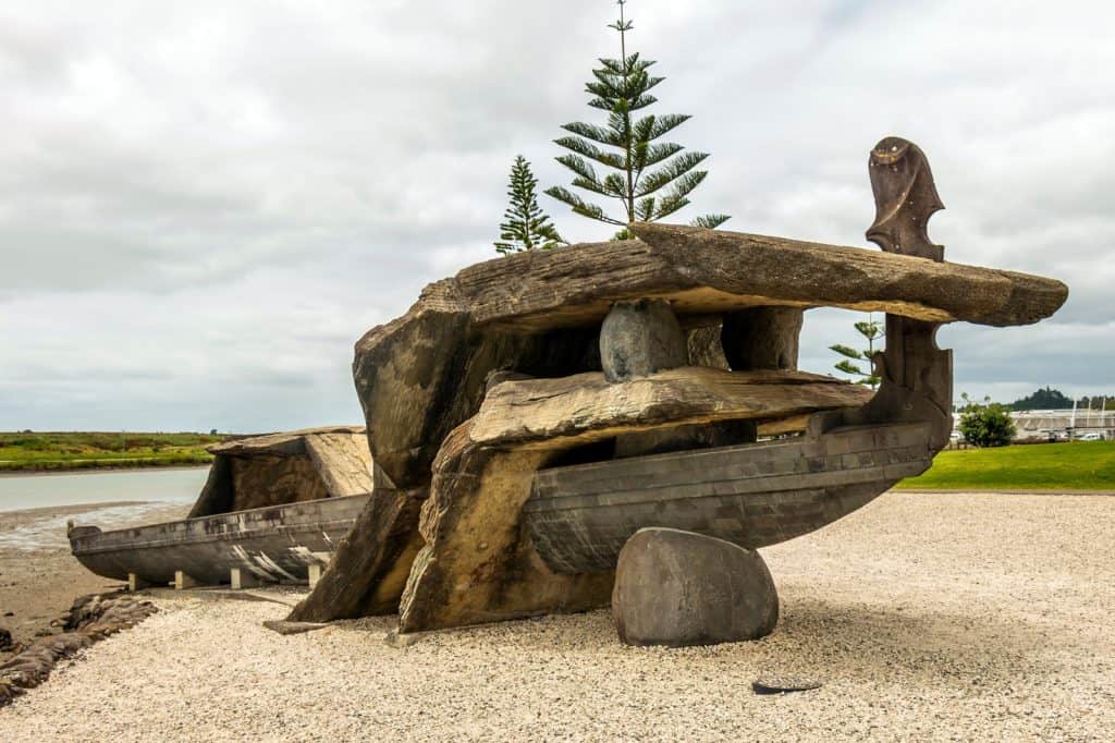 Waka 'n' Wave Sculpture